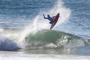 Gabriel Medina chega a Portugal na frente do ranking.