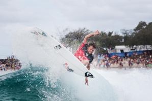 Dane vai mostrar o seu surf na primeira etapa do WCT em 2015