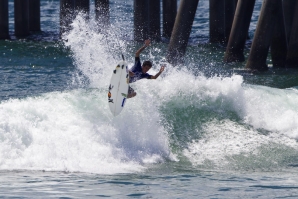 Filipe Toledo venceu em Huntington Beach no ano passado