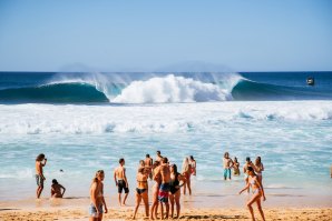 “Este é o melhor dia que alguma vez vi num Pipe Masters” diz Kelly Slater