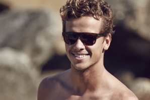 JULIAN WILSON: O MODELO