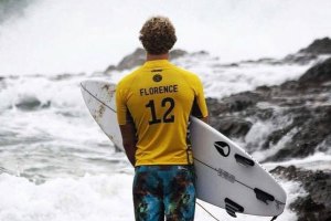 JOHN JOHN FLORENCE RETIRA-SE DA ETAPA DE J-BAY E PROVAVELMENTE DA RESTANTE TEMPORADA DO CT