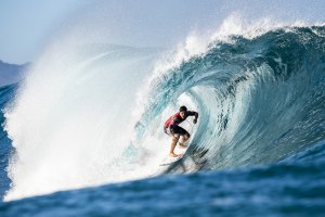 MEDINA PÕE PÚBLICO EM CHOQUE APÓS ASSISTIR À, PROVAVELMENTE, MAIOR TÁCTICA COMPETITIVA NA HISTÓRIA DO SURF