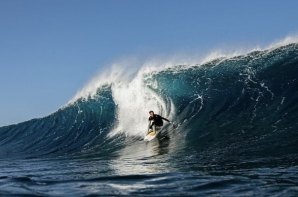 Gony a dropar as ocas e tubulares ondas do famoso spot Canário