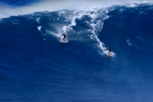 Jaws recebe o primeiro swell de 2023, com Kai Lenny, Ridge Lenny e outros