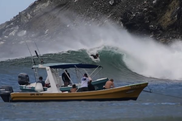 Ollie’s Point clássico: imagens raras da onda perfeita na Costa Rica