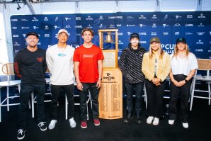 Mick Fanning, Kanoa Igarashi, Griffin Colapinto, Tyler Wright, Brisa Hennessy e India Robinson