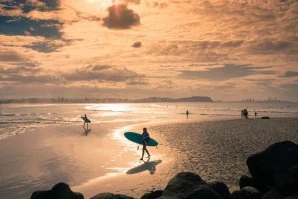 Fãs do surf rumam ao Estoril