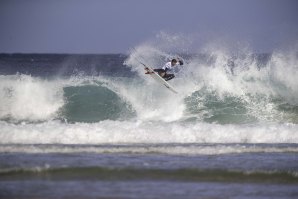 TERESA BONVALOT E CAROLINA MENDES ESTÃO NOS 1/4 DE FINAL DO PANTIN GALICIA PRO 2020