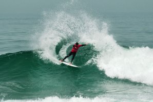 Gui Ribeiro num excelente momento de surf