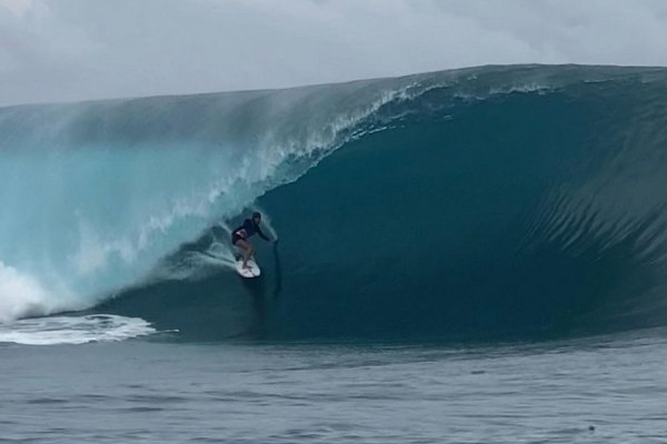 Teresa Bonvalot em Teahupoo