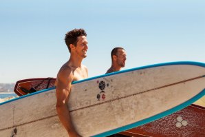 Ondas de Peniche fazem parte dos 12 principais destinos de surf no Aribnb.