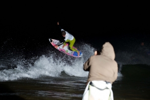 CASCAIS SURF À NOITE ACONTECE HOJE