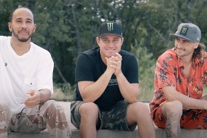 Lewis Hamilton, Makua Rothman e Dylan Ferrandis - três ícones e uma piscina de ondas no Texas