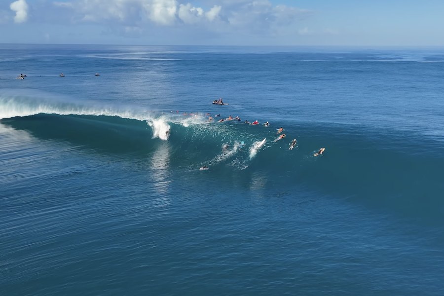 Teahupo’o abre temporada com swell sólido e presença portuguesa no line-up