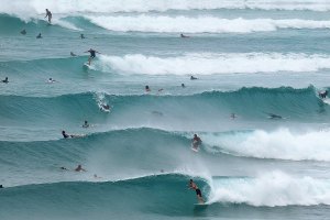 Ideia procura criar mais &quot;surf spots&quot; e espalhar o crowd da Gold Coast.