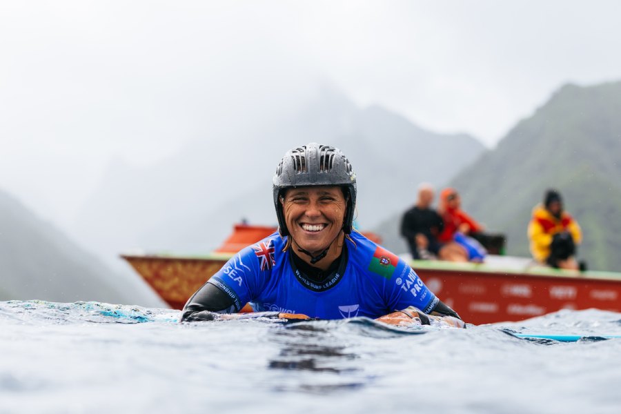 Yolanda Hopkins elimina Stephanie Gilmore em Teahupo’o com atitude de “charger”