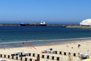 Bactéria detectada na Praia de Matosinhos provoca desaconselhamento de banhos e surf